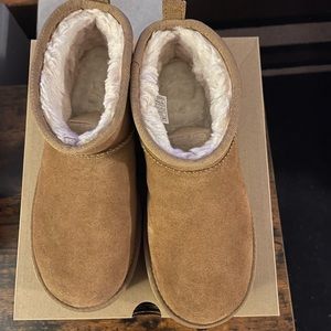 UGG Classic Ultra Mini Platform Boot